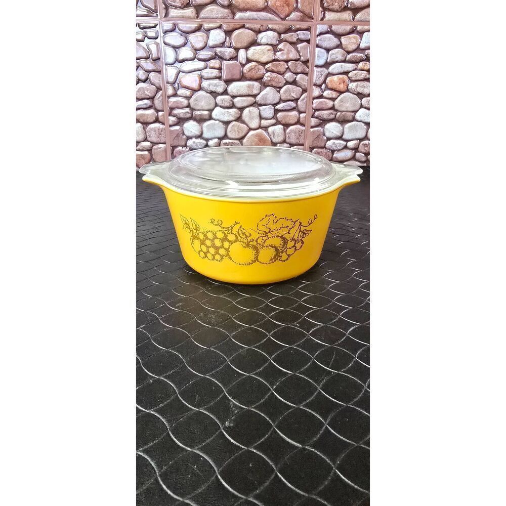 Vintage Pyrex Old Orchard Yellow Serve & Store Casserole Dish Bowl 473 1 Quart w